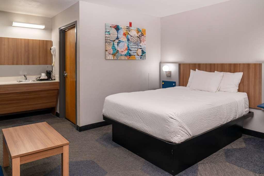 Microtel Inn & Suites By Wyndham Pigeon Forge Room photo